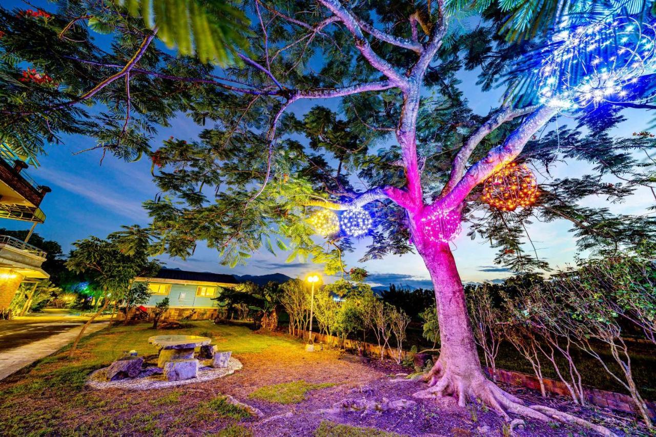Rainbow Garden B&B Dongshan  Bagian luar foto